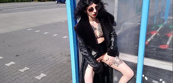 Lucy Ravenblood dildoing in public